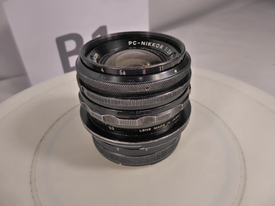 Nikon PC 35mm F2.8 Nikkor Shift Manual Focus Perspective Control Prime Lens - Image 2 of 4