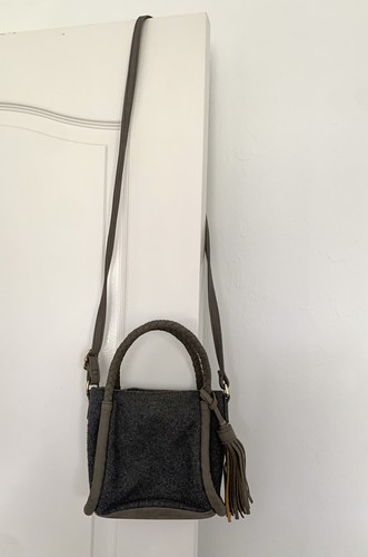 New Danielle Nicole Women’s Small Bag Grey Gold Mini Purse Crossbody Tassel - Picture 8 of 11
