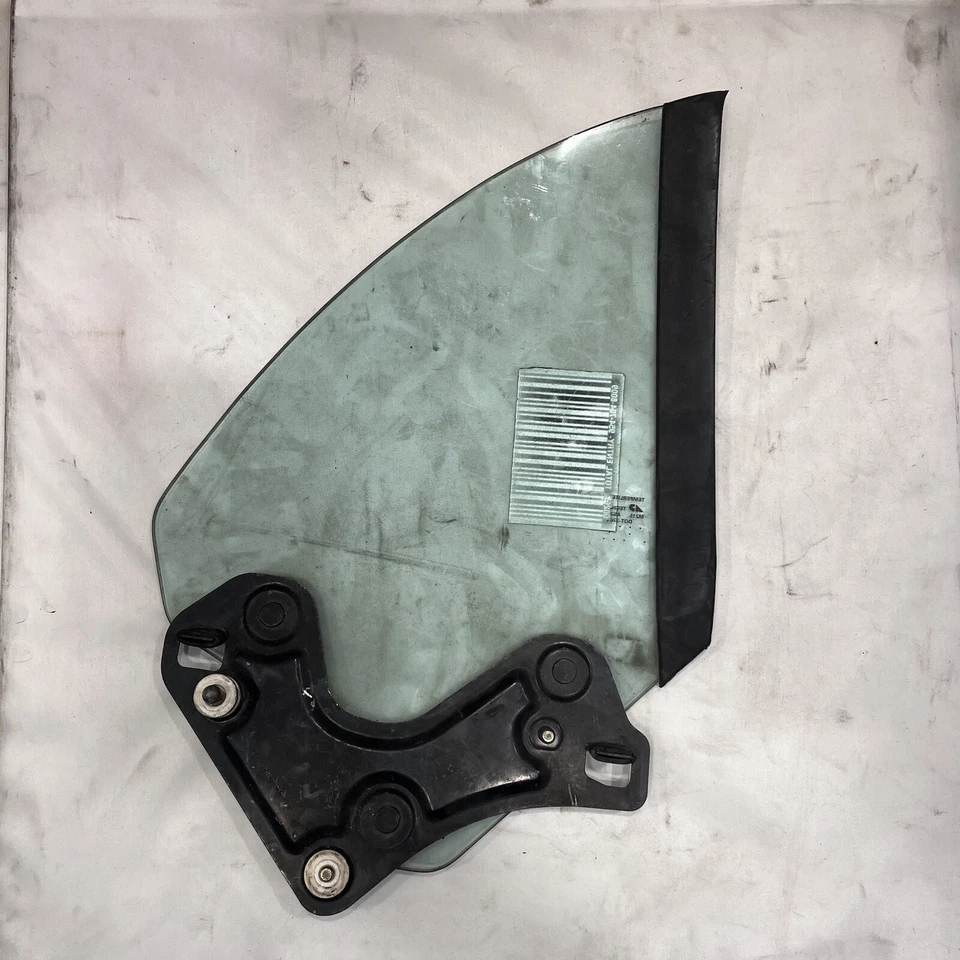 Mitsubishi Eclipse 1996-1999 convertible cuarto trasero ventana cristal derecho Foto 2 de 4