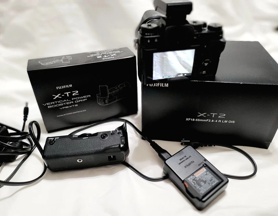 Fujifilm X-T2 con XF18-55mmF2.8-4 y empuñadura de batería Foto 4 de 4