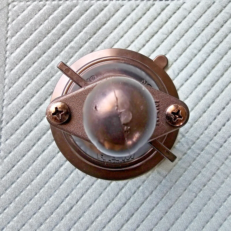 RAM Mounts RAMB2241U 3.25 inch Diameter Suction Cup - Image 3 of 4