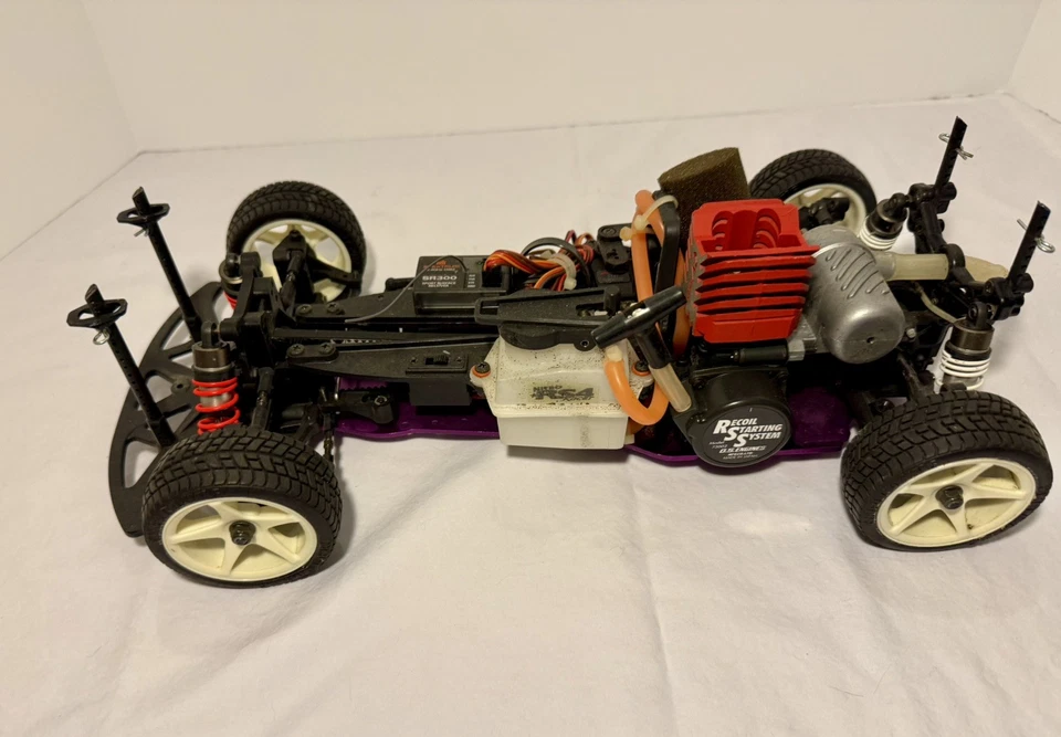 HPI Nitro RS4 Remote Control Car_Orange Mustang Chassis_Spektrum Remote Charger - Image 4 of 4