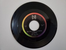 1964 VJ The Beatles Do You Want to Know a Secret / There's a Place Very Good+ 1964 VJ The Beatles Do You Want to Know a Secret / There's a Place Very Good+