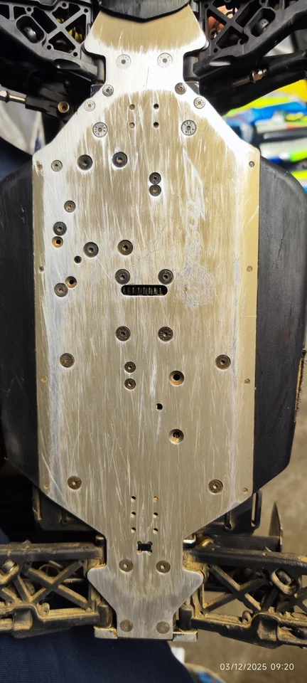 910041 SWORKz S35-4 EVO 1:8 Buggy Kit - Immagine 4 di 4