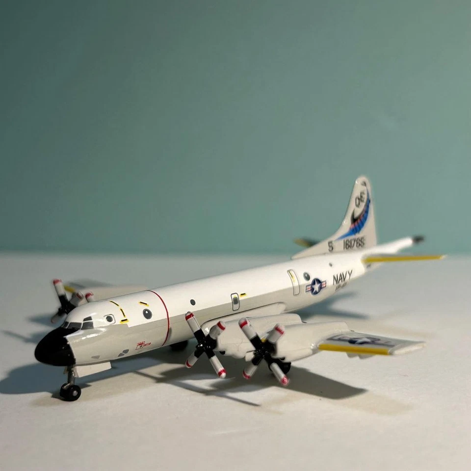 Rare Dragon 1/400 P-3C ORION Anti-Submarine Patrol Aircraft - Image 2 of 4
