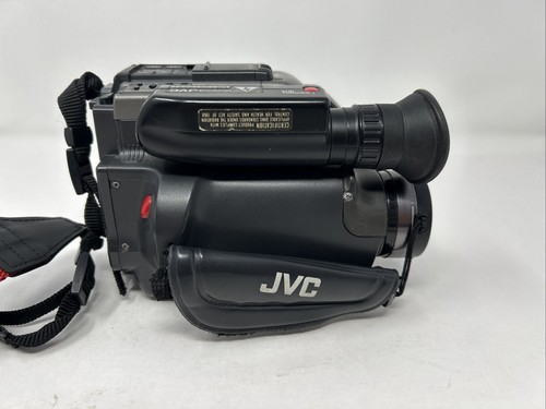 JVC GR-AX10 Compact VHS Camcorder With Extras - POWERS ON PARTS ONLY - Picture 11 of 15