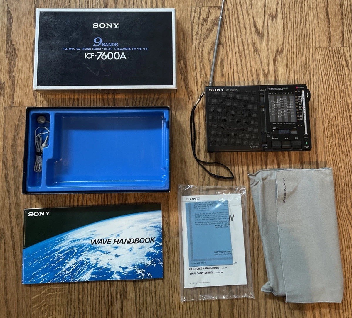BCLラジオ★9バンド★ICF-7600A★ソニー/SONY★日本製★綺麗 Sony ICF 7600A FM/MW/SW 9 Band Receiver Vintage 1982 Radio In Box