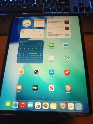 Apple iPad Pro 3rd Gen A1876 - 64GB, Wi-Fi, 12.9 in - Gray *Read Description*