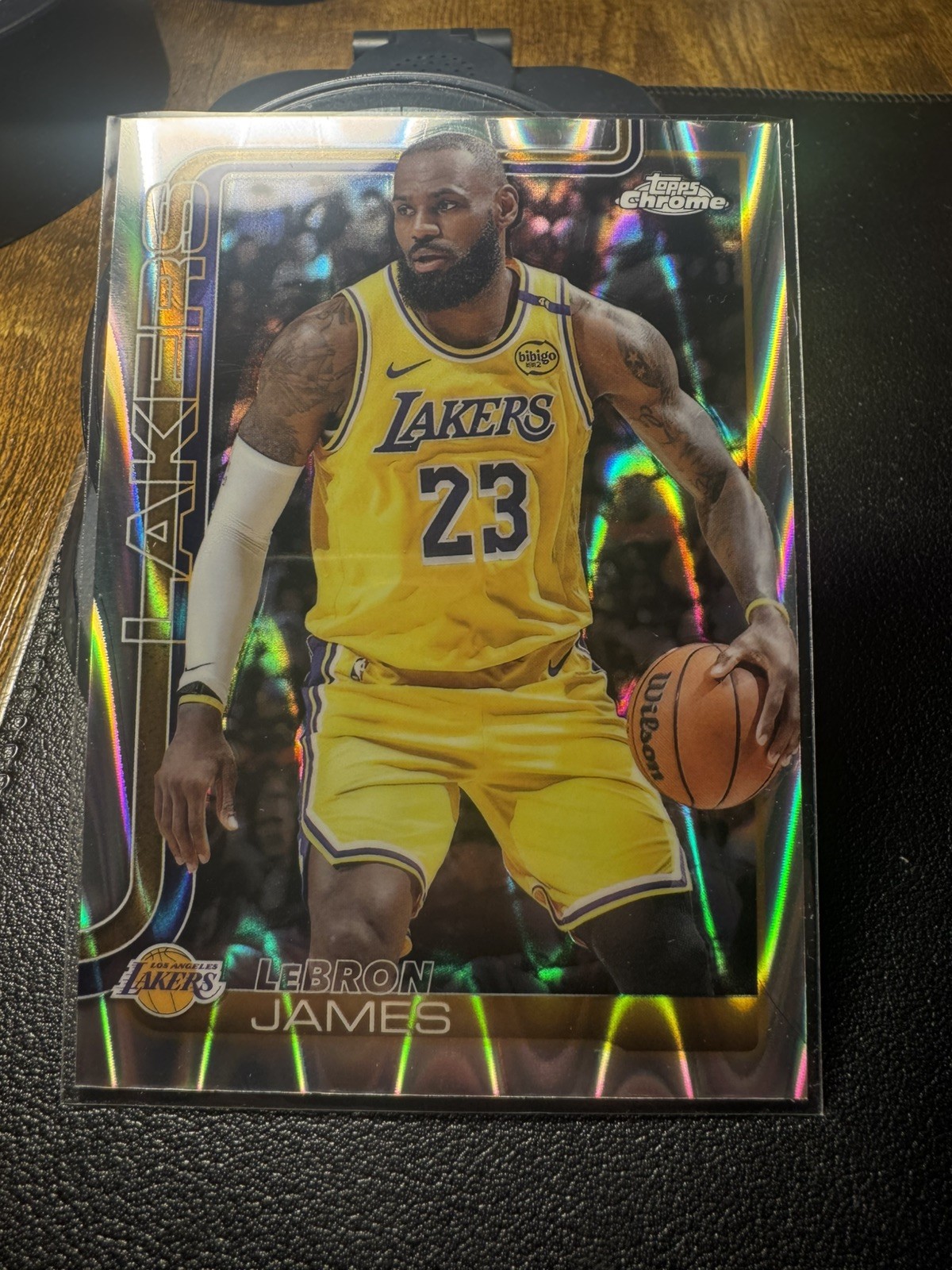 2025-26 Topps Chrome LeBron James Wave Refractor Los Angeles Lakers #127