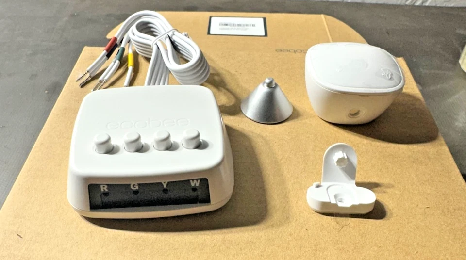 Ecobee Room Sensor + Extender Kit - Image 3 of 4