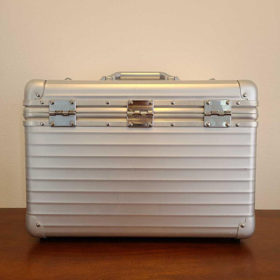 Discontinued Rimowa Topaz Pilot Case 950.34 | eBay Discontinued Rimowa Topaz Pilot Case 950.34 | eBay