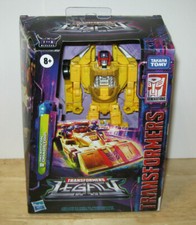 Transformers Legacy   Deluxe Class G1 Decepticon Dragstrip   NIP SEALED