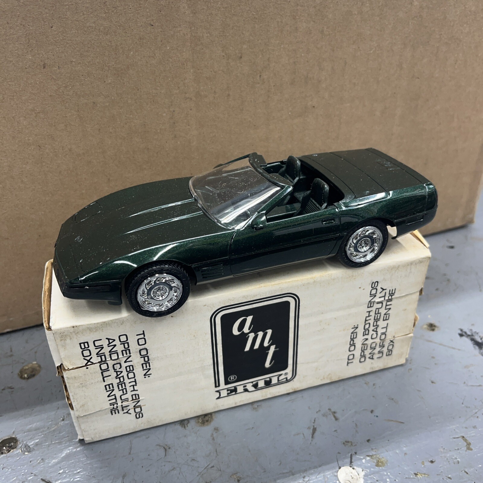 AMT ERTL 6262 Promo Model Car - Polo Green 1994 Chevrolet Corvette Convertible