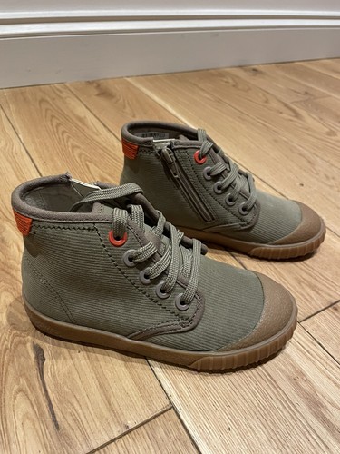 Clarks Boys Khaki Suede Hi Top Boots Size UK 12.5 G Wide Fit EUR 31. - Picture 3 of 10