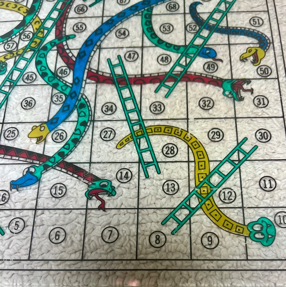Raro Juego de Mesa de Cristal Serpientes y Escaleras De Colección Usado en Excelente Condición Foto 2 de 2