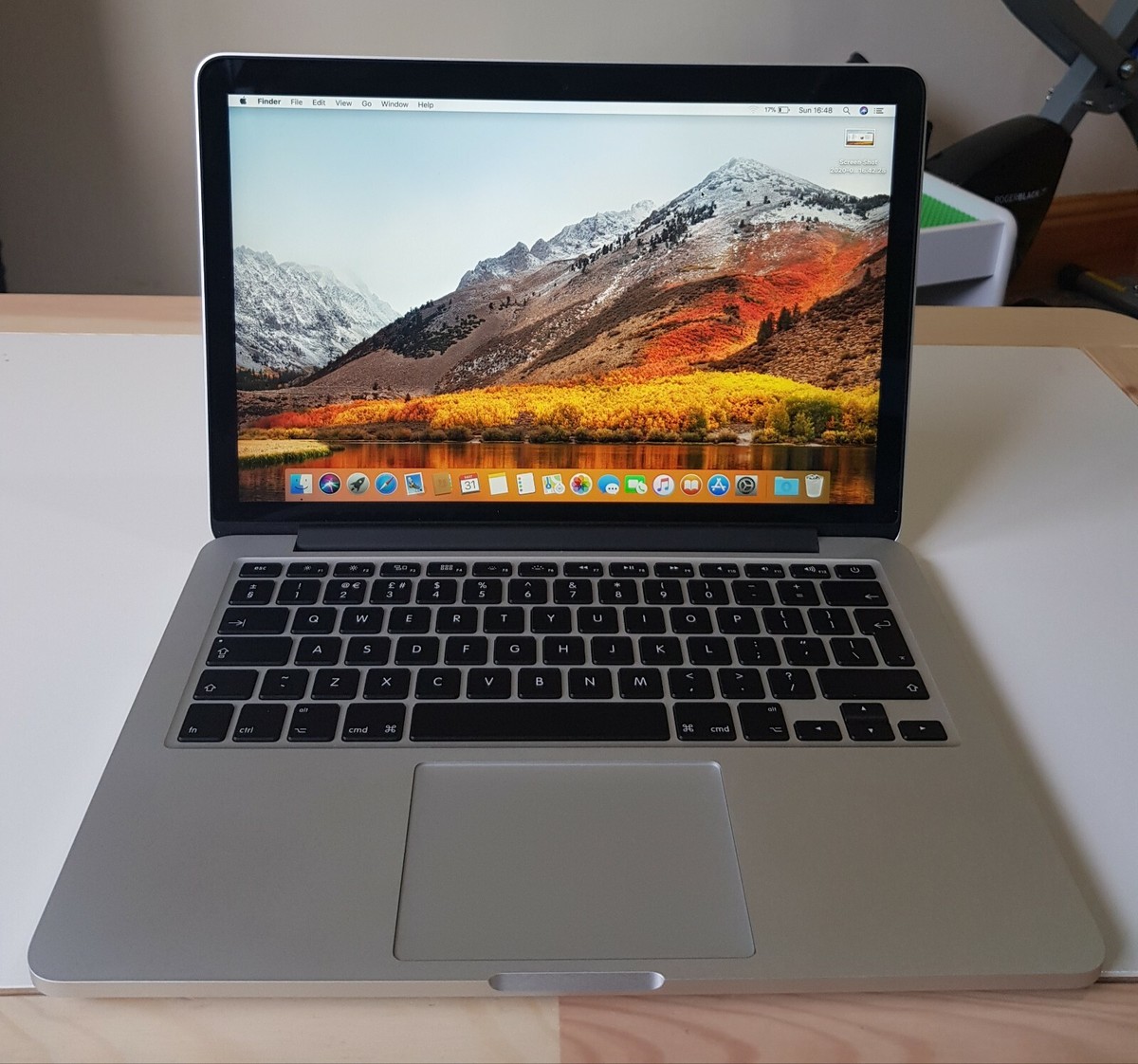 MacBook本体 macbook pro 2015 early 256gb 8gb s-l400.jpg