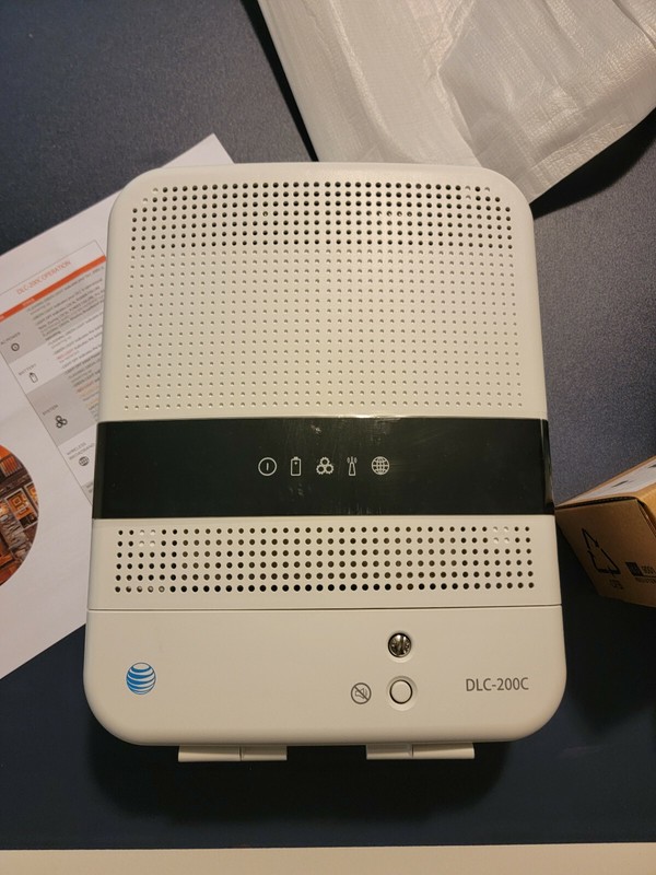 Smart Home AT&T Digital Life Controller, Model  DLC-200C and accessories. READ!!