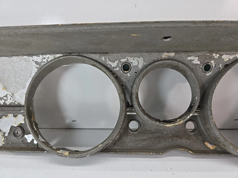 Plymouth Barracuda 120-150 Rallye 1967 tablero bisel sin aire acondicionado Foto 3 de 4