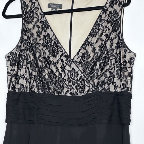 Dressbarn Beaded Black Lace Surplice Fit & Flare Size 14W Formal Sleeveless - Picture 3 of 17