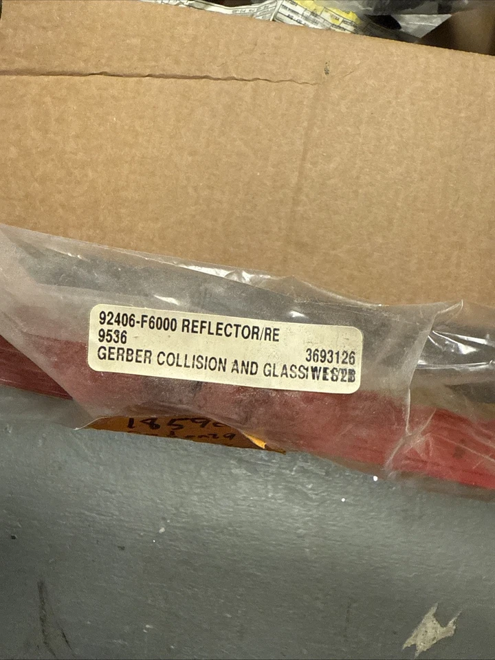 Lente de lâmpada refletora/refletora de para-choque traseiro direita para 17~19 Kia Cadenza OEM - Imagem 3 de 4