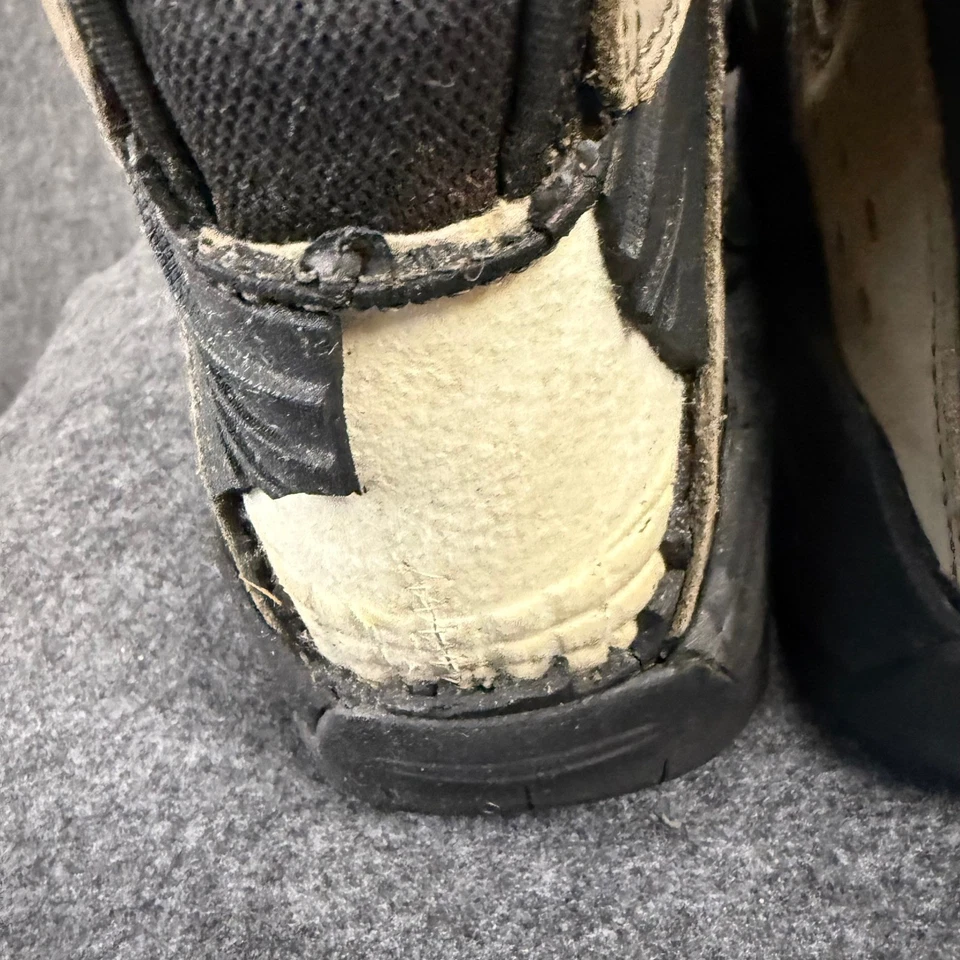 SIMMS Botas de Pesca con Mosca Para Hombres Suela Vibram Impermeable Botas de Vadeo Talla 12 *DEFECTO* Foto 3 de 4