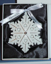 Pandora Christmas Ornament SNOWFLAKE 2015 Limited Ed. Brand New Boxed Retired