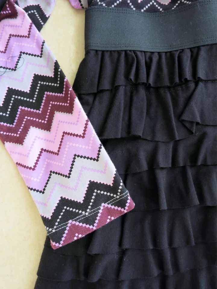 全新带标签 Girl's M 8 Flowers BY ZOE 粉红色黑色 Zigzag Ruffle Party 假日礼服 $113 — 第 2/4 张图片