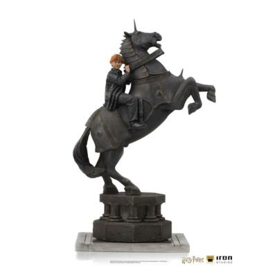 Ron Weasley at the Wizard Chess Harry Potter Deluxe IRON STUDIOS SIDESHOW