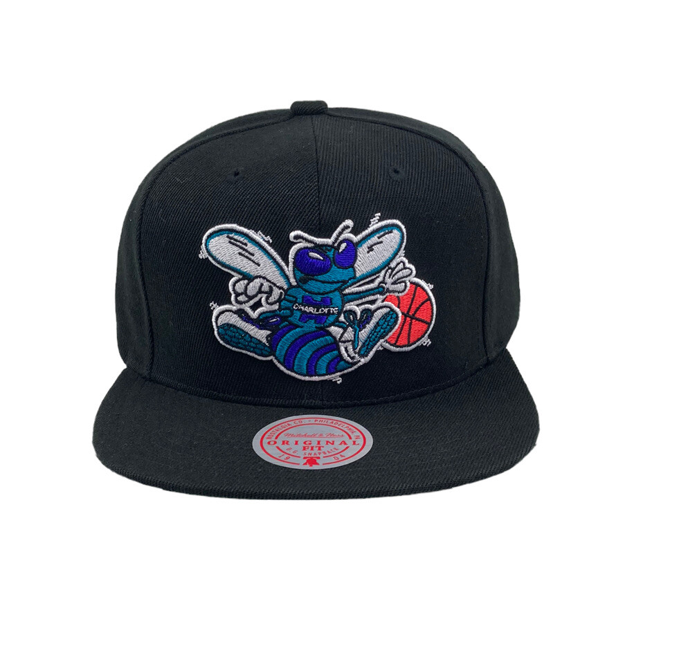 Charlotte Hornets Mitchell & Ness NBA core basic Snapback black