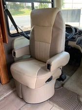 Fits 2016-2017 Tiffin Allegro openroad 2tone Custom made leatherette Seat covers