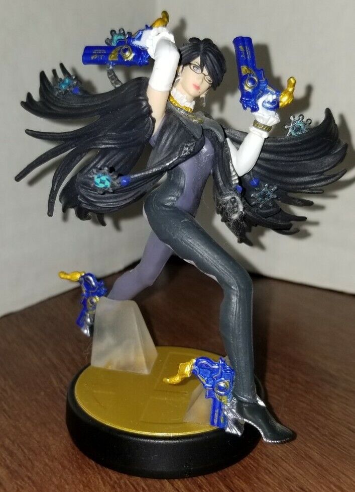  Nintendo amiibo - Bayonetta (SSB) : Video Games