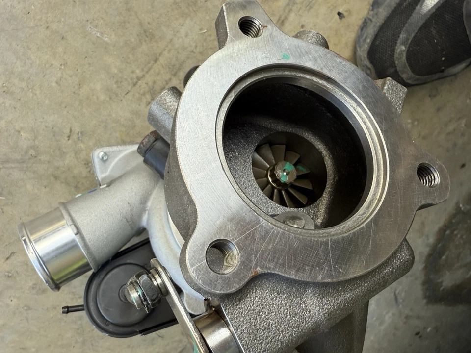 Hyundai Genesis Coupe Turbo 2010–2013 годов выпуска - Изображение 2 из 4