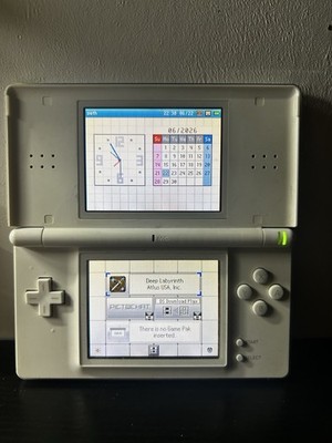 Nintendo DS Lite Handheld System White Tested Working with Charger