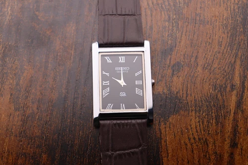 vintage Seiko Slim Tank Quartz Men Black Dial Dark Brown Leather Dress Watch