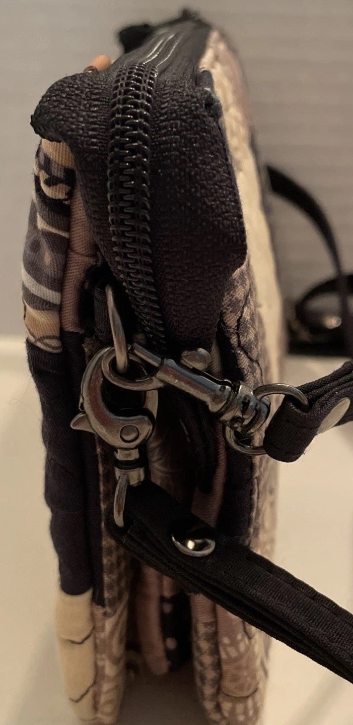 Donna Sharp Quilted Patchwork Crossbody/Wristlet … - image 4