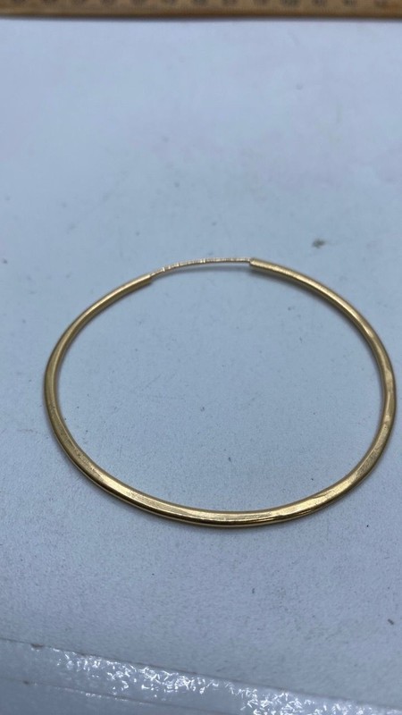 11K Gold Single Hoop Earring 2.56 g