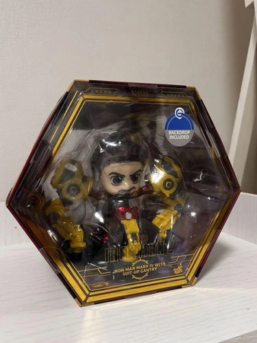 Hot Toys Cosbaby Iron Man Mark IV Con Traje Pórtico Figura Nuevo