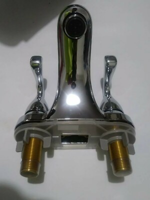 デルタページ Delta Foundations 4 in. Centerset 2-Handle Bathroom Faucet