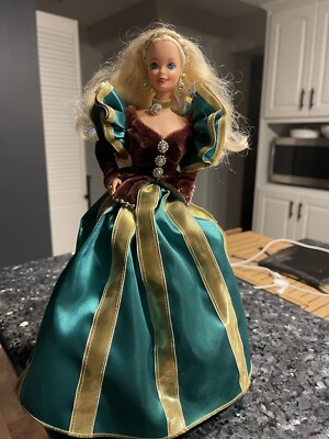 barbie doll winter dress EVERGREEN PRINCESS Barbie Doll NRFB Winter Collection 1994 Green Dress