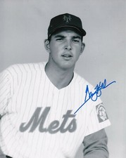 GARY KROLL  NEW YORK METS   ACTION SIGNED 8x10 