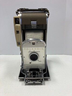 Polaroid Instant Film Model 800 Accordion Folding Land Camera