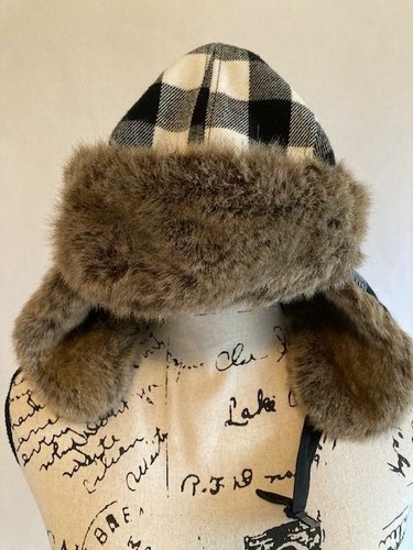 D\u0026Y Black \u0026 White Checked Trapper Hat w 