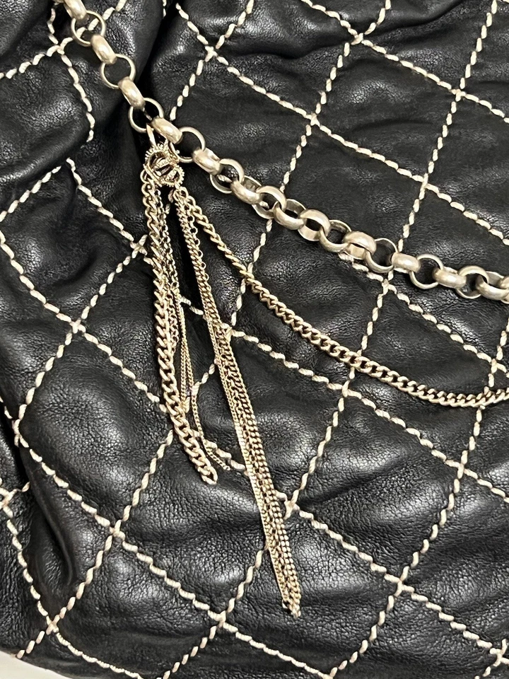 Bolso Hobo JUICY COUTURE Negro Acolchado 100% Cordero Cuero Suave Sedoso Cartera de Hombro Foto 2 de 4