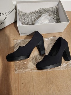 taryn rose shoes size 8