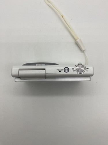 Samsung MV Series MV800 16.1MP Digital Camera - Black - Picture 5 of 9