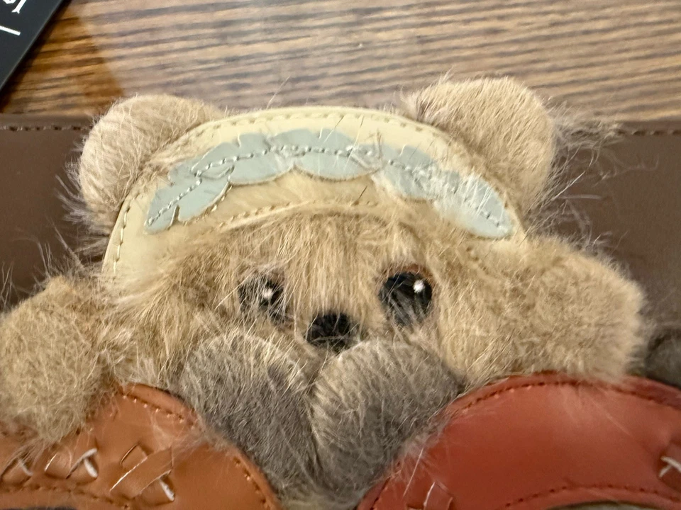 Cartera Loungefly Star Wars Ewok Trio Imitación Cuero con Borde de Piel Sintética Nueva Foto 3 de 4