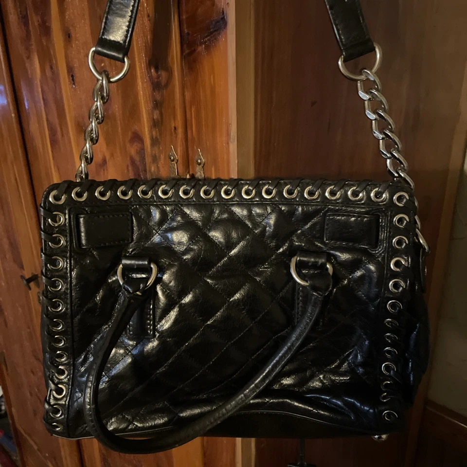 MICHAEL KORS HAMILTON HIPPIE Grommet Quilted Leather EW Satchel 30H4SHGS3L BLACK - Image 2 of 4