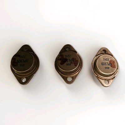 3 pcs. XPL909 Output Transistors for Phase Linear 400 700 Amplifiers