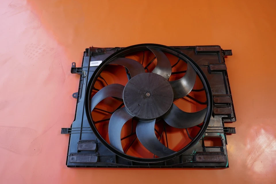 Ventilador de refrigeración Volvo XC90 2016 2017 2018 2019 2020 600W 31657360 OEM Foto 4 de 4