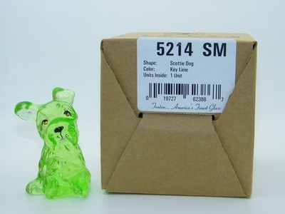 Fenton Scottie Dog with Box Glossy Green Key Lime Hand Painted GLOWS